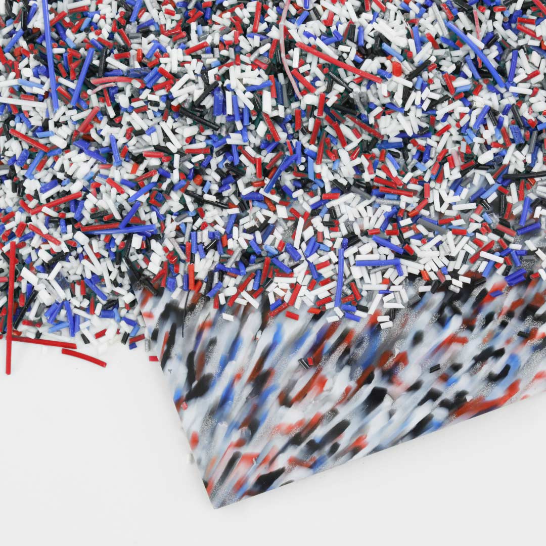 Chips and sheet from plastic filament scrap for 3D printing